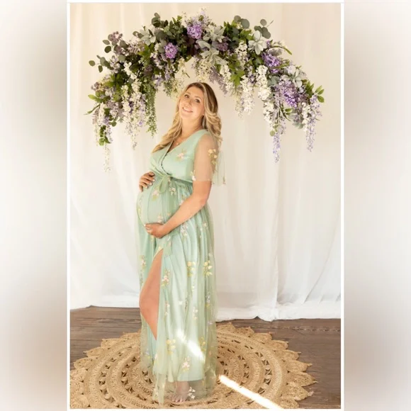 Elegant Mint Green Floral Maternity Dress Elegant Mint Green Floral Maternity Dress